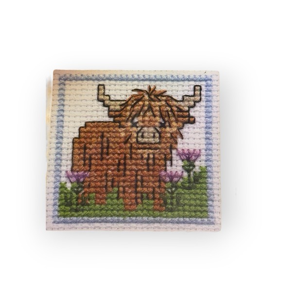Textile Heritage Wee Hieland Coo Cow Cross Stitch Card Kit Scotland 2007 NOS - Picture 2 of 3